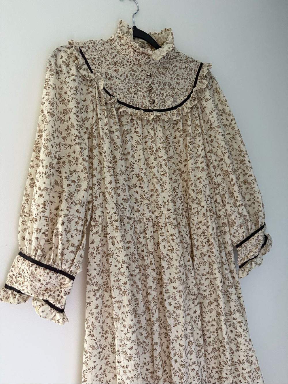 Vintage Cottagecore Floral Prairie Maxi Dress - Picture 4 of 13